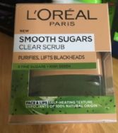 L'Oreal Smooth Sugar Clear Kiwi Face & Lip Scrub-50ml